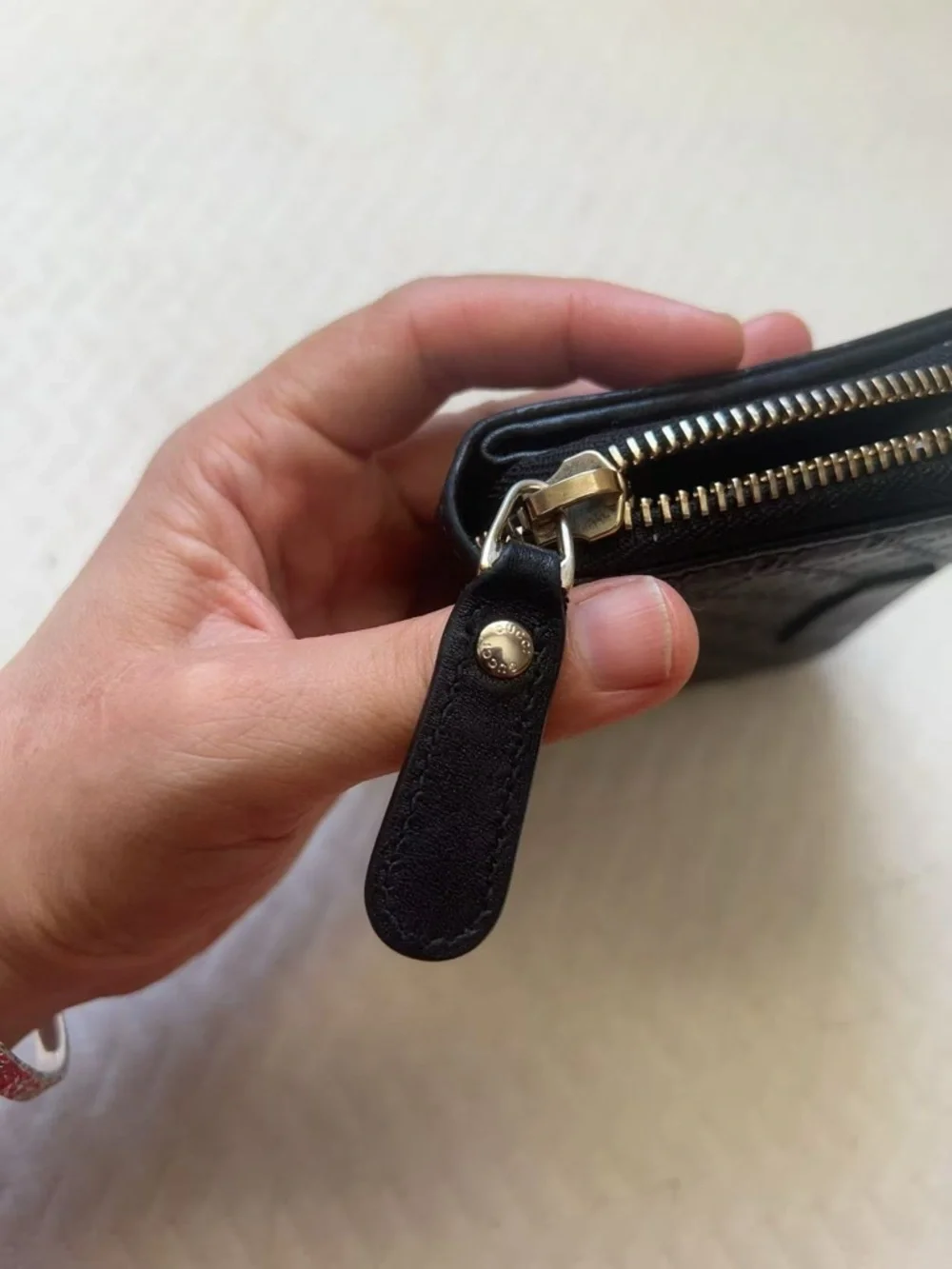 Gucci compact wallet